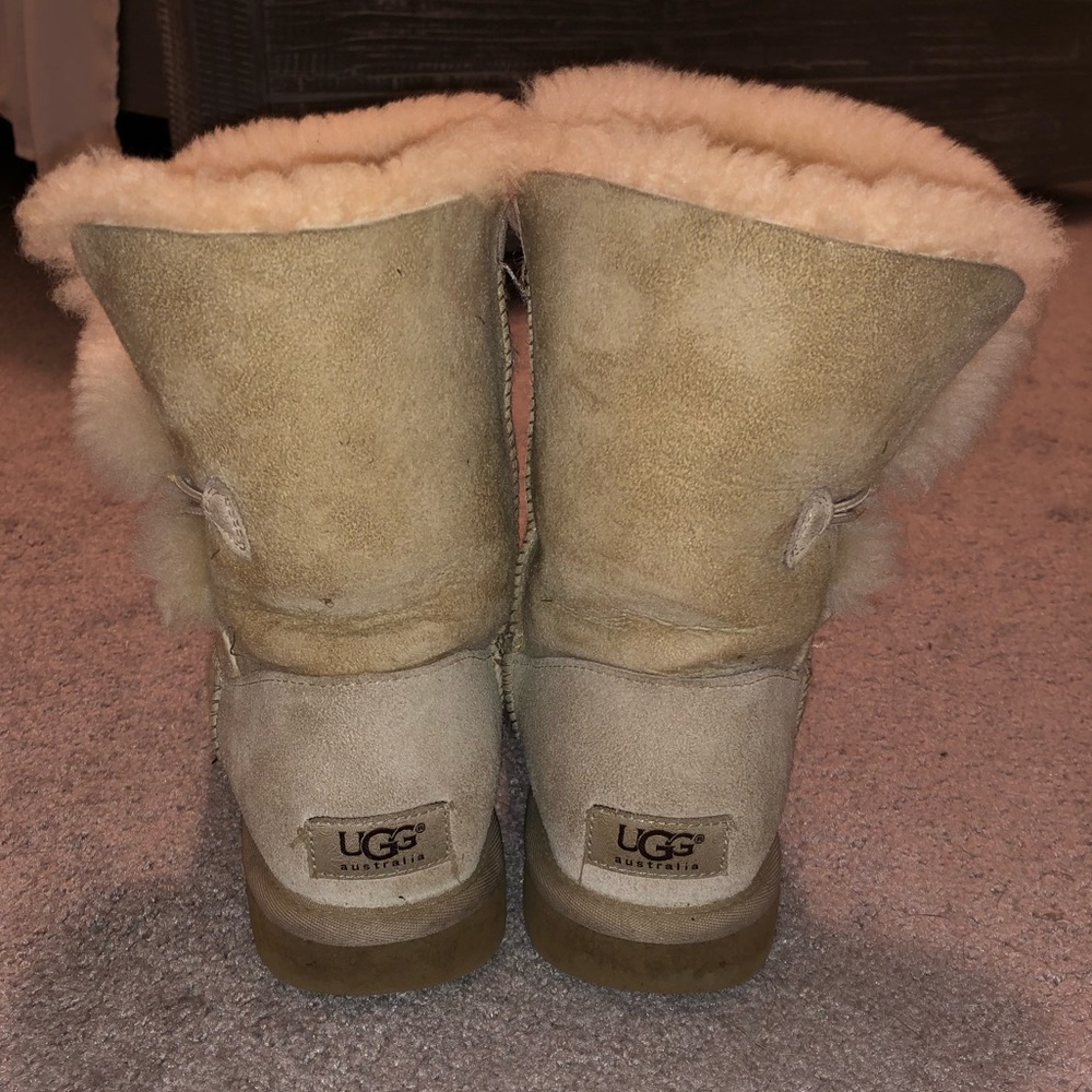 Ugg Bailey Button - image 6